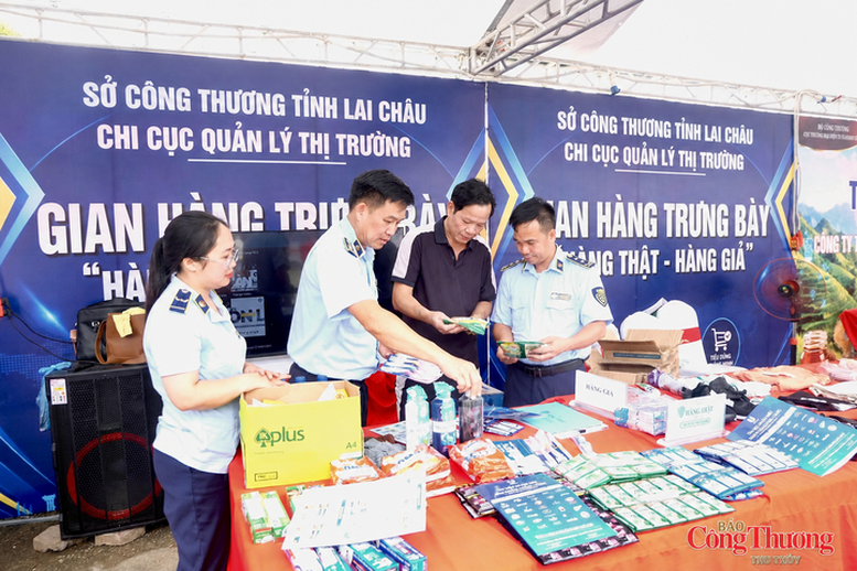 Trang bị kỹ năng bảo vệ người tiêu dùng từ gian hàng thật - giả- Ảnh 1.