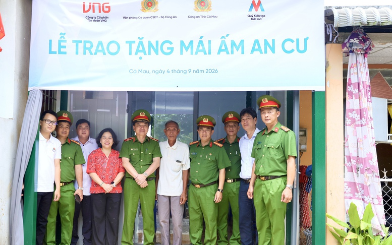 Trao tặng 46 mái ấm an cư cho các hộ dân có hoàn cảnh khó khăn tại Cà Mau