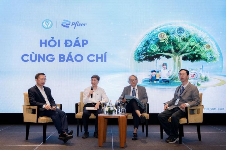 Trẻ khỏe mạnh vẫn có thể mang phế cầu khuẩn: Vì sao cần phòng ngừa từ sớm?- Ảnh 1.