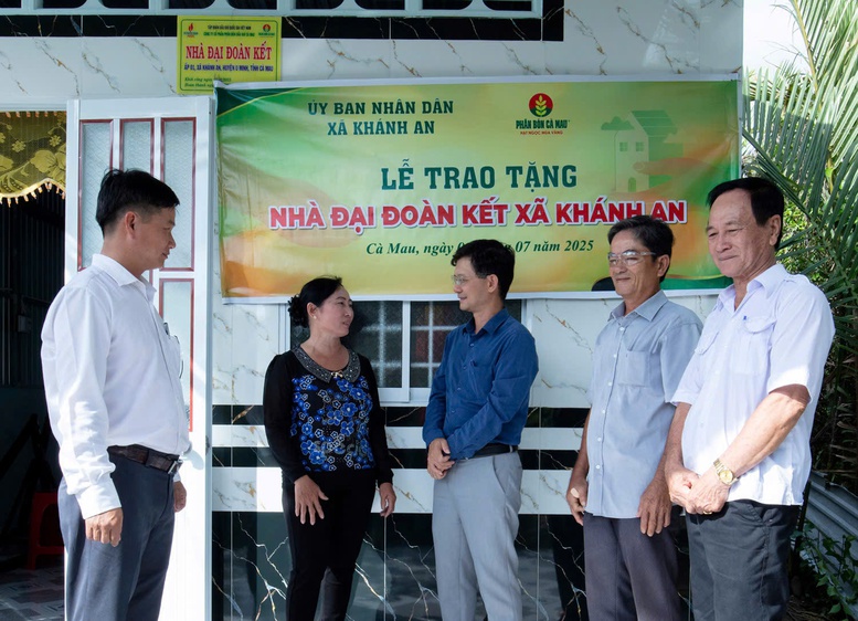 Phân Bón Cà Mau nhận Bằng khen của Chủ tịch UBND tỉnh Cà Mau- Ảnh 3.