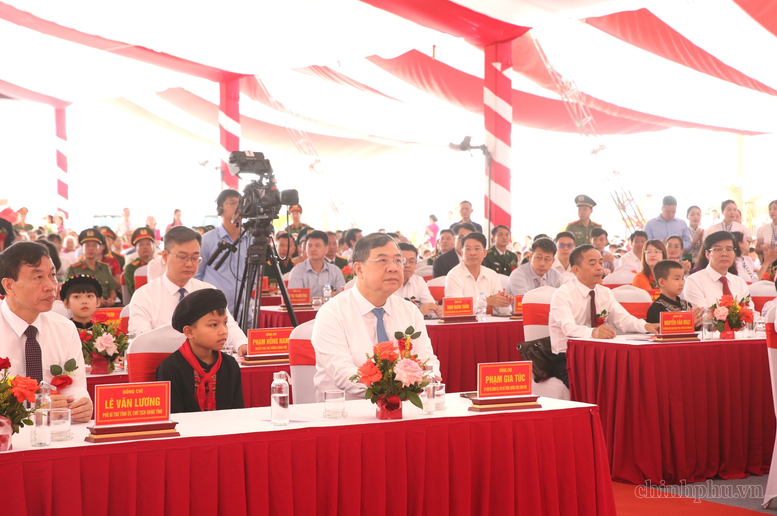 Ph&oacute; Thủ tướng Thường trực Phạm Gia T&uacute;c dự Lễ khai giảng năm học mới tại Điện Bi&ecirc;n- Ảnh 2.
