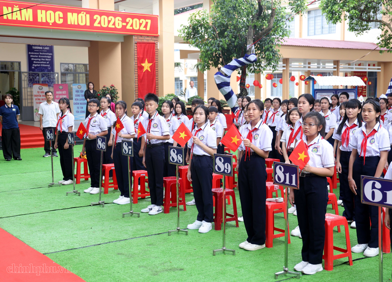 Phó Thủ tướng Nguyễn Văn Thắng chung vui ngày khai giảng với học sinh Đồng Nai- Ảnh 3.