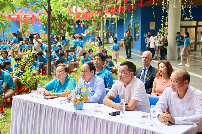 Phó Thủ tướng Chính phủ Lê Tiến Châu thăm Trường Hy Vọng, Đà Nẵng- Ảnh 1.