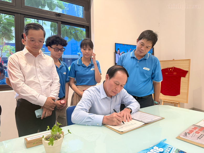 Phó Thủ tướng Chính phủ Lê Tiến Châu thăm Trường Hy Vọng, Đà Nẵng- Ảnh 10.