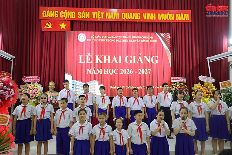 TỔNG THUẬT: Cả nước khai giảng năm học mới 2026-2027- Ảnh 25.