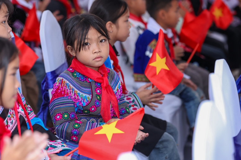 TỔNG THUẬT: Cả nước khai giảng năm học mới 2026-2027- Ảnh 24.
