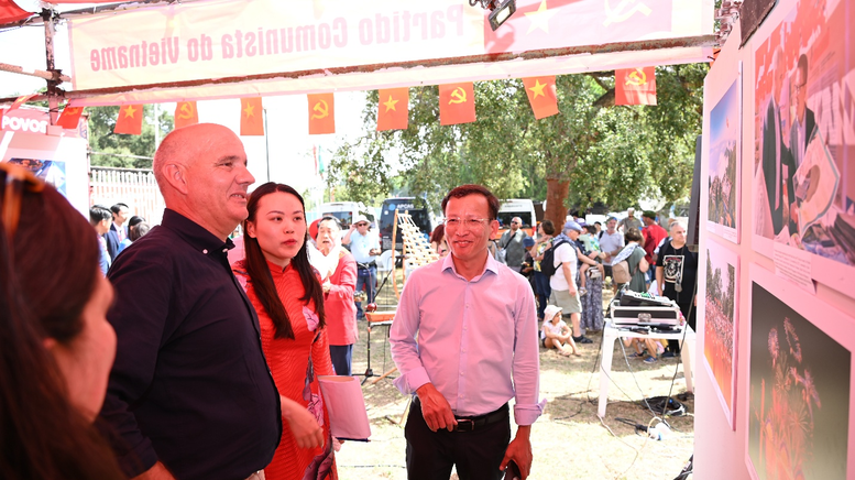 Tôn vinh Chủ tịch Hồ Chí Minh tại Bồ Đào Nha- Ảnh 2.
