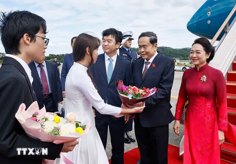 Chủ tịch Quốc hội Trần Thanh Mẫn và Phu nhân bắt đầu thăm chính thức Hàn Quốc- Ảnh 2.