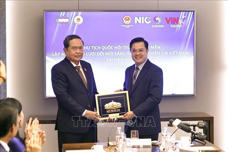 Chủ tịch Quốc hội&nbsp;gặp mặt thành viên Mạng lưới Đổi mới sáng tạo và chuyên gia Việt Nam tại Hàn Quốc- Ảnh 3.