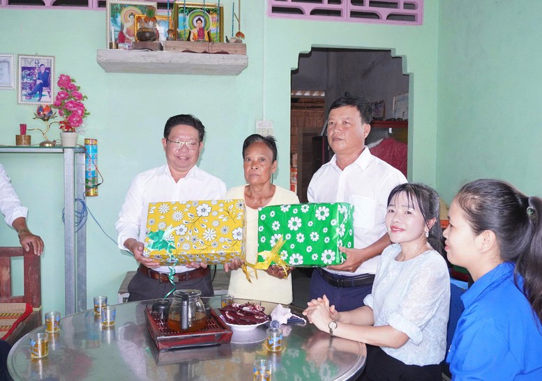 Bảo vệ nền tảng tư tưởng ở ĐBSCL - Bài 1: Khi cấp xã thành ‘tuyến đầu’ giữ niềm tin của nhân dân- Ảnh 2.