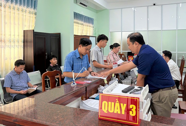 Bảo vệ nền tảng tư tưởng ở ĐBSCL - Bài 1: Khi cấp xã thành ‘tuyến đầu’ giữ niềm tin của nhân dân- Ảnh 1.