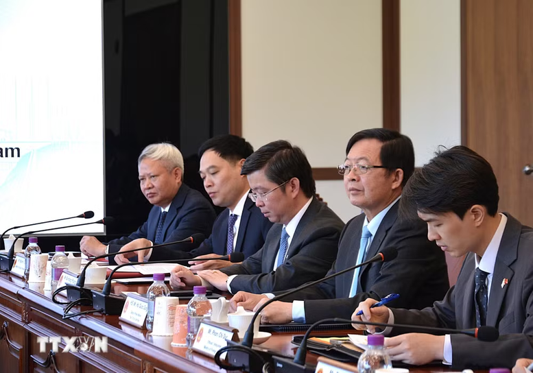 Phó Thủ tướng Hồ Quốc Dũng thăm và làm việc tại Viện Khoa học và Công nghệ Hàn Quốc- Ảnh 2.