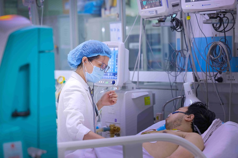 Sốt xuất huyết Dengue bùng phát, nhiều ca tử vong là người có bệnh nền- Ảnh 1.