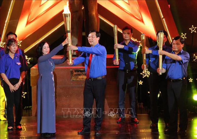Hành trình “Tuổi trẻ Việt Nam nhớ lời Di chúc theo chân Bác”