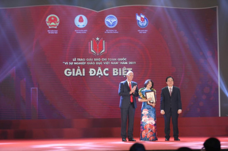 Trao giải báo chí “Vì sự nghiệp giáo dục Việt Nam” năm 2019