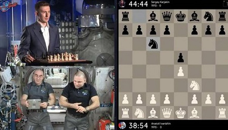 Tái hiện trận đấu cờ vua lịch sử giữa 'vũ trụ và Trái đất'
