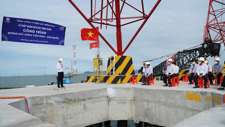 EVNSPC xuất quân kéo dây vượt biển công trình đường dây 220 kV Kiên Bình-Phú Quốc