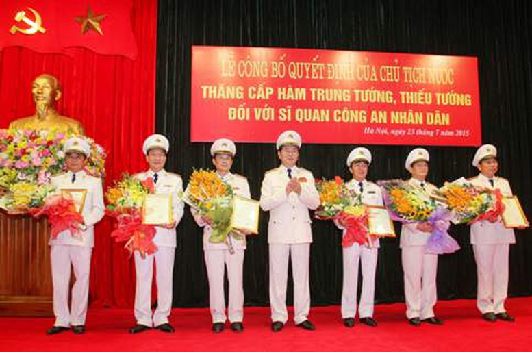 Thăng hàm cấp Tướng cho nhiều sĩ quan Công an