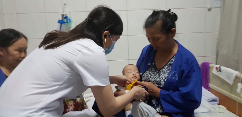 Không tiêm vaccine, nhiều trẻ mắc bệnh sởi