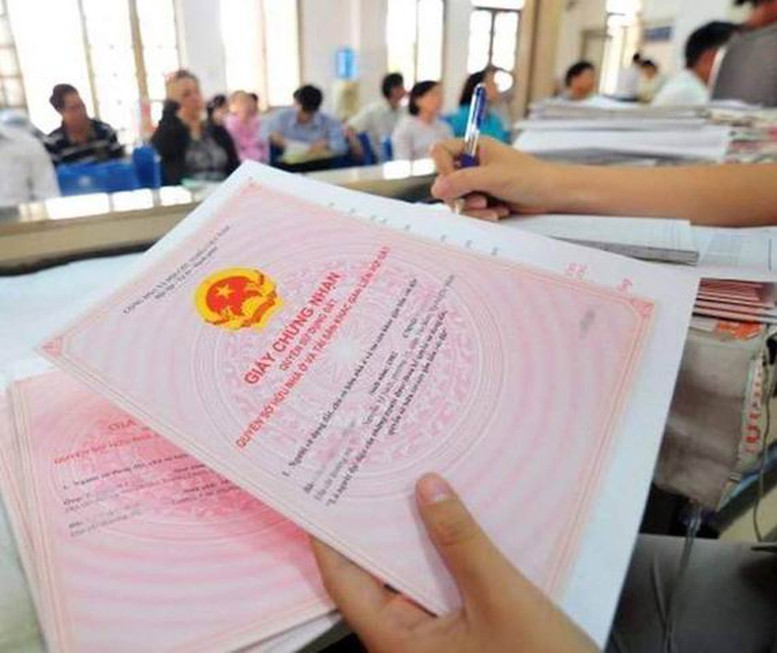 Đất có thông báo thu hồi thì không được chuyển quyền sử dụng