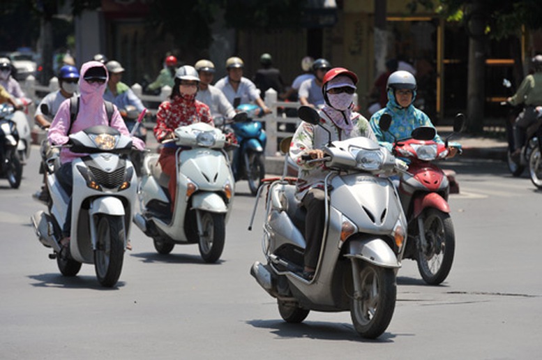 Nắng nóng kéo dài, tiêu thụ điện tại Hà Nội tăng đột biến