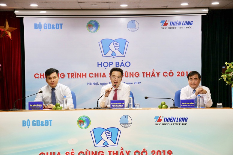 Tôn vinh những người thầy vùng dân tộc khó khăn