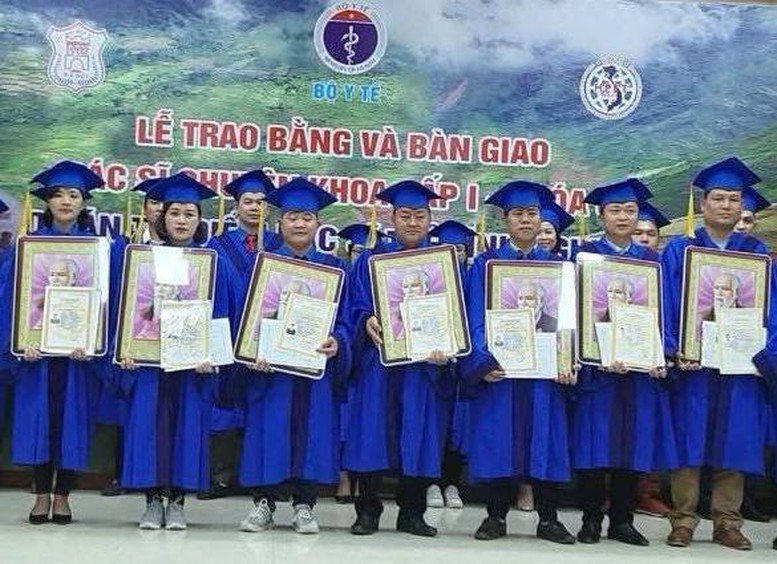 Tiếp tục đào tạo bác sĩ trẻ về vùng khó khăn công tác