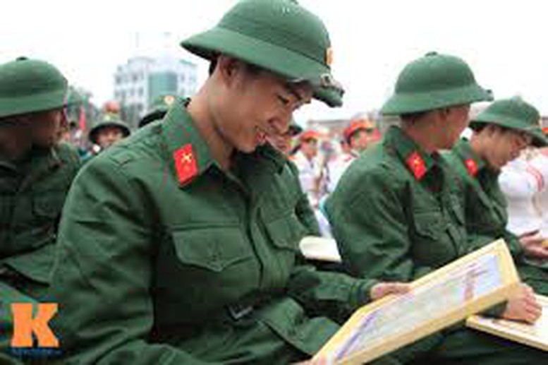 Tuổi nhập ngũ đối với người có trình độ cao đẳng, đại học