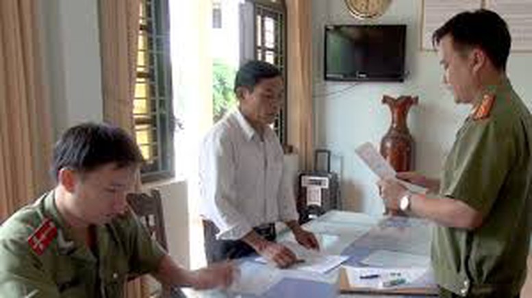 Thẩm quyền đề nghị xét khen thưởng thành tích trong kháng chiến - Ảnh 3.