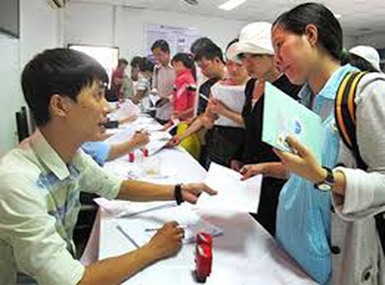 Công ty nợ BHXH, giải quyết chế độ cho nhân viên thế nào?