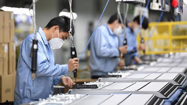 Quyền lợi của lao động nam nuôi con dưới 12 tháng tuổi