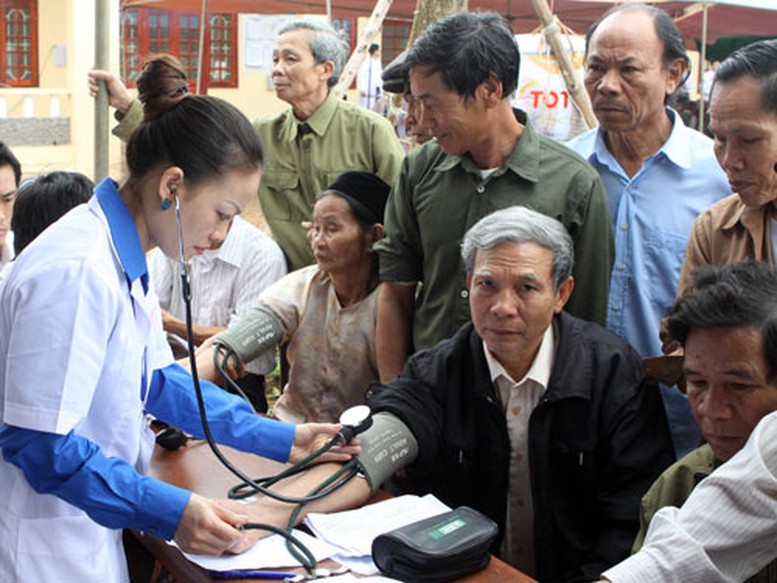 Ra quân Tháng cao điểm khám, chữa bệnh nhân đạo