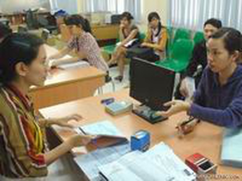 Làm việc theo hợp đồng có được nâng lương thường xuyên? 