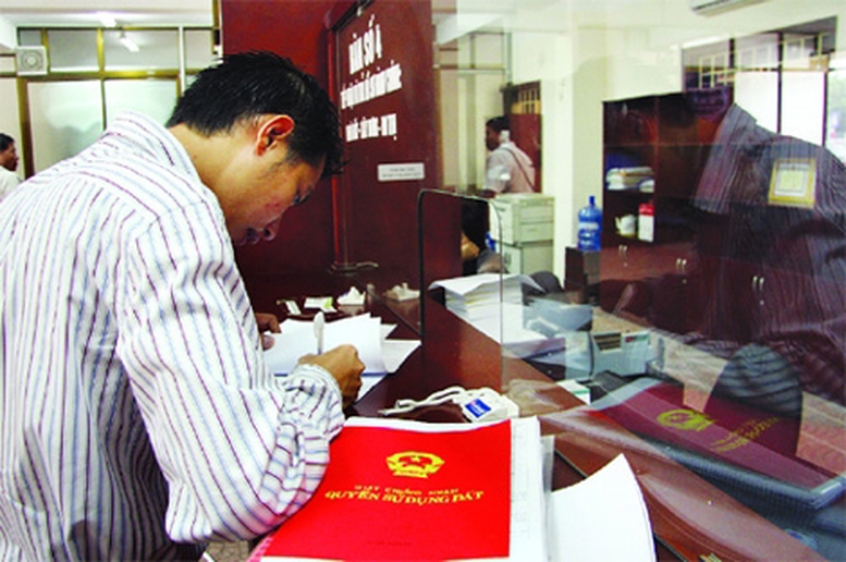 Nợ tiền sử dụng đất trả theo giá đất thời điểm nào?