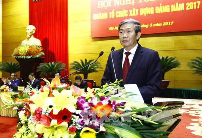 Chọn công tác đánh giá cán bộ làm khâu đột phá