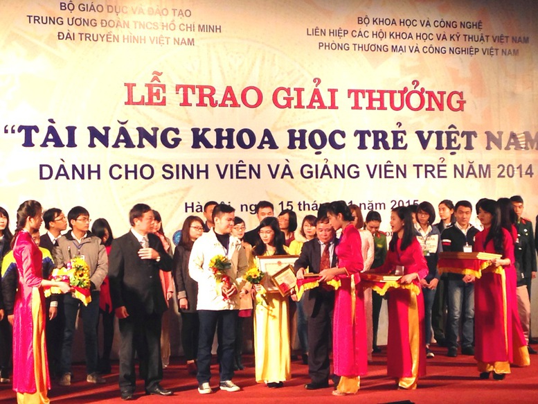 Xét tặng Giải thưởng Khoa học và Công nghệ dành cho giảng viên trẻ