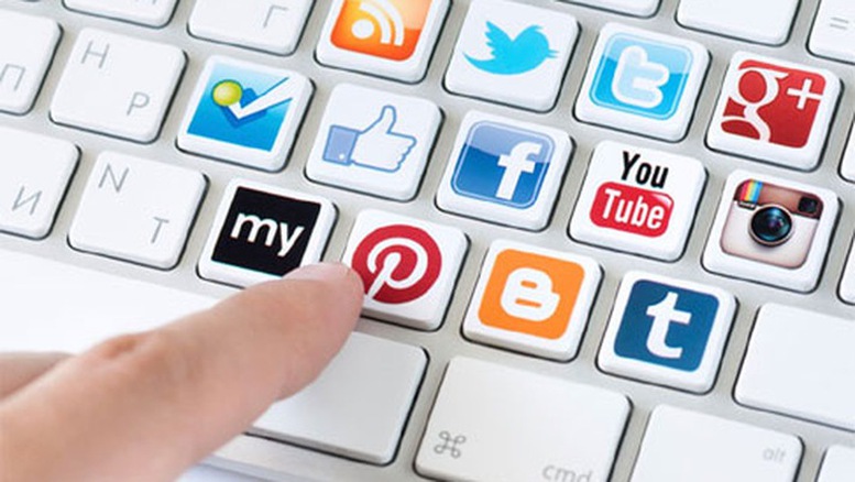 Anh quyết không để trẻ em 'vượt rào' vào mạng xã hội