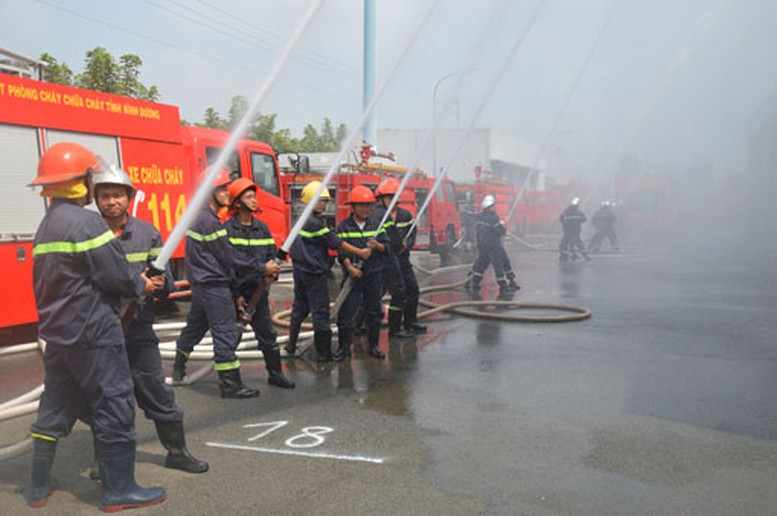 Diễn tập xử lý tình huống cháy lớn tại Nhiệt điện Phú Mỹ