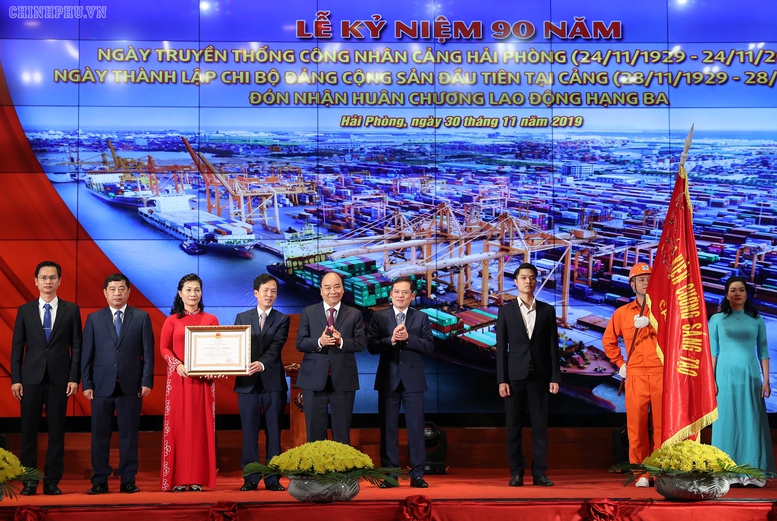 Cảng Hải Phòng từ “Bến Sáu Kho” tới 