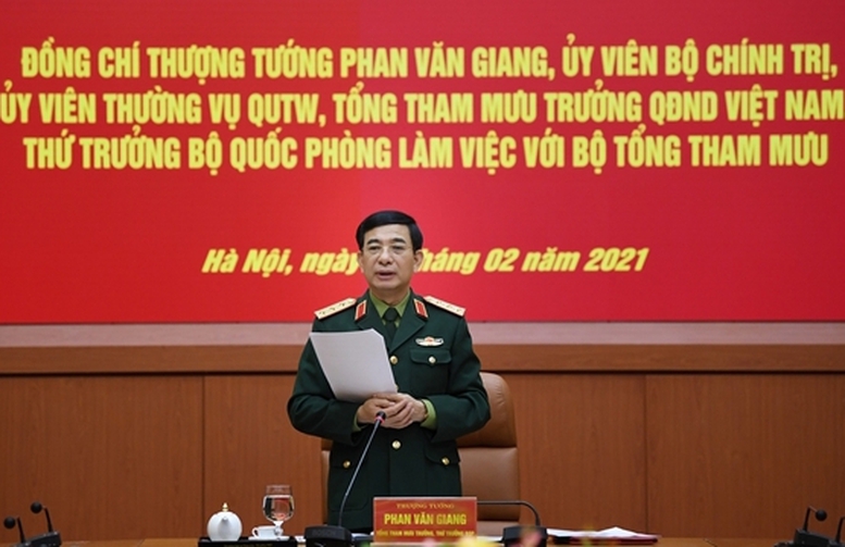 Thượng tướng Phan Văn Giang làm việc với Bộ Tổng Tham mưu