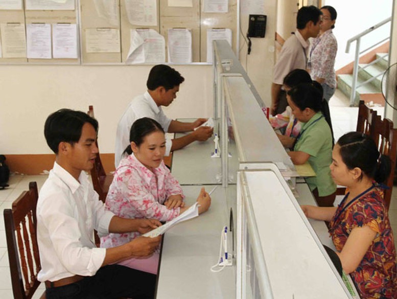 Bộ Nội vụ trả lời chất vấn về chính sách đối với cán bộ cấp xã