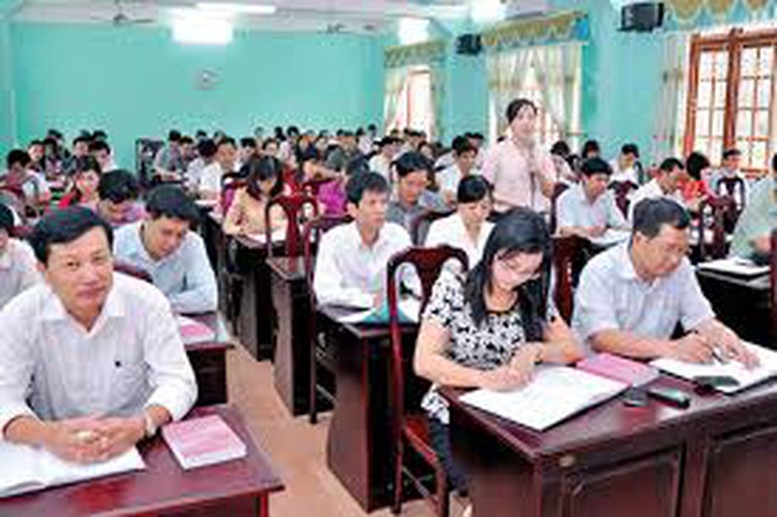 Chi hỗ trợ cán bộ đi học từ nguồn nào?