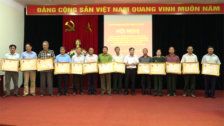 Nhận Huân chương Chiến công có được tiền thưởng?