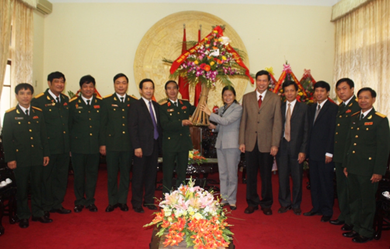 Lãnh đạo tỉnh chúc mừng chúc mừng Bộ CHQS tỉnh nhân ngày thành lập Quân đội nhân dân Việt Nam