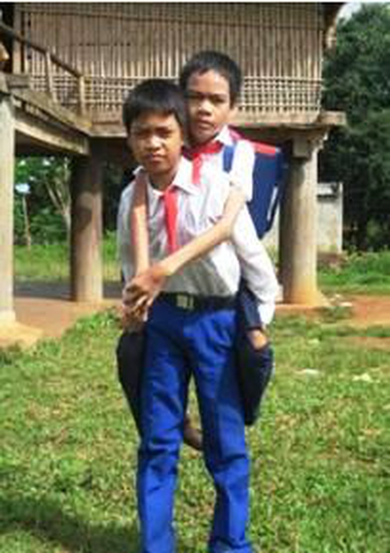 Vận động xây dựng Quỹ Bảo trợ trẻ em năm 2011