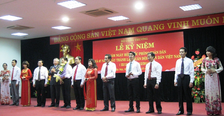 Bộ Công Thương kỷ niệm 67 năm ngày thành lập Quân đội nhân dân Việt Nam