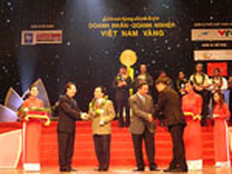 Tôn vinh “Doanh nhân, Doanh nghiệp Việt Nam Vàng”