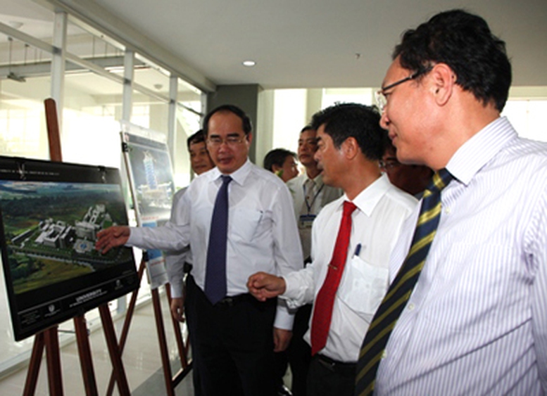 Phó Thủ tướng Nguyễn Thiện Nhân chúc mừng Ngày Nhà giáo tại Đại học Sư phạm kỹ thuật TP HCM