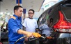Giá xăng E10 tăng hơn 1.000 đồng/lít