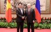 President Luong Cuong meets Russian President Putin in Beijing